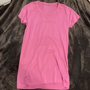 Swiftly tech short sleeve size 10 in bright pink.